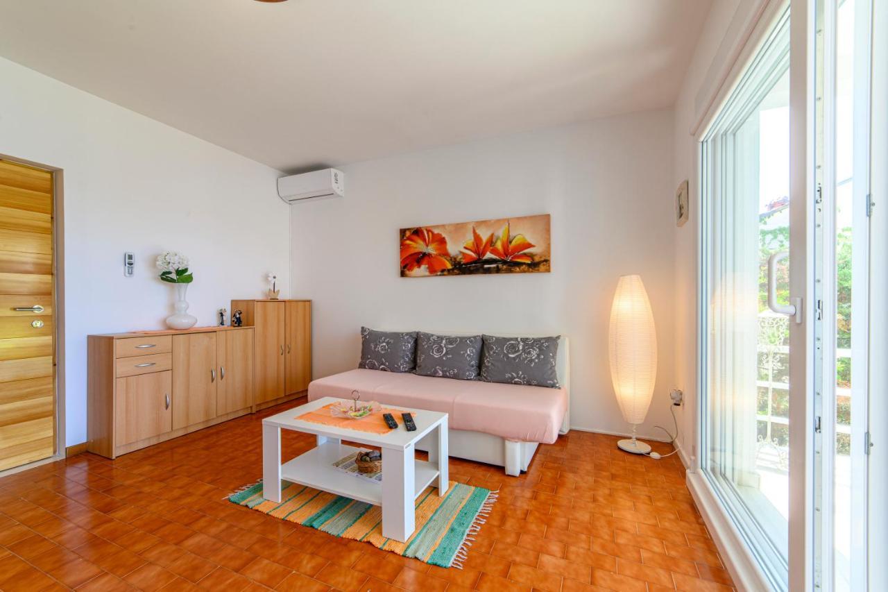 Holiday Home Andrea Primosten Ngoại thất bức ảnh