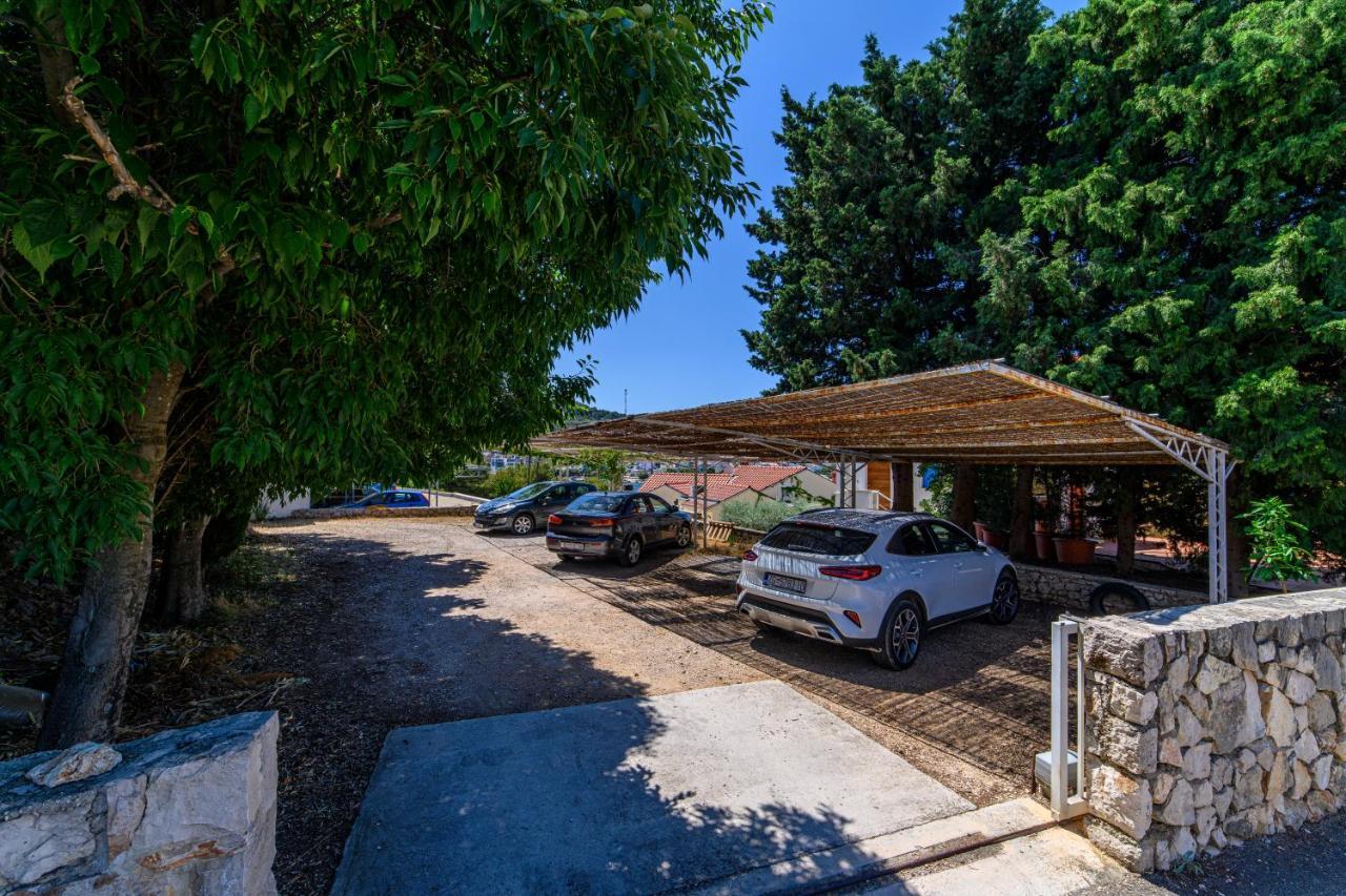 Holiday Home Andrea Primosten Ngoại thất bức ảnh