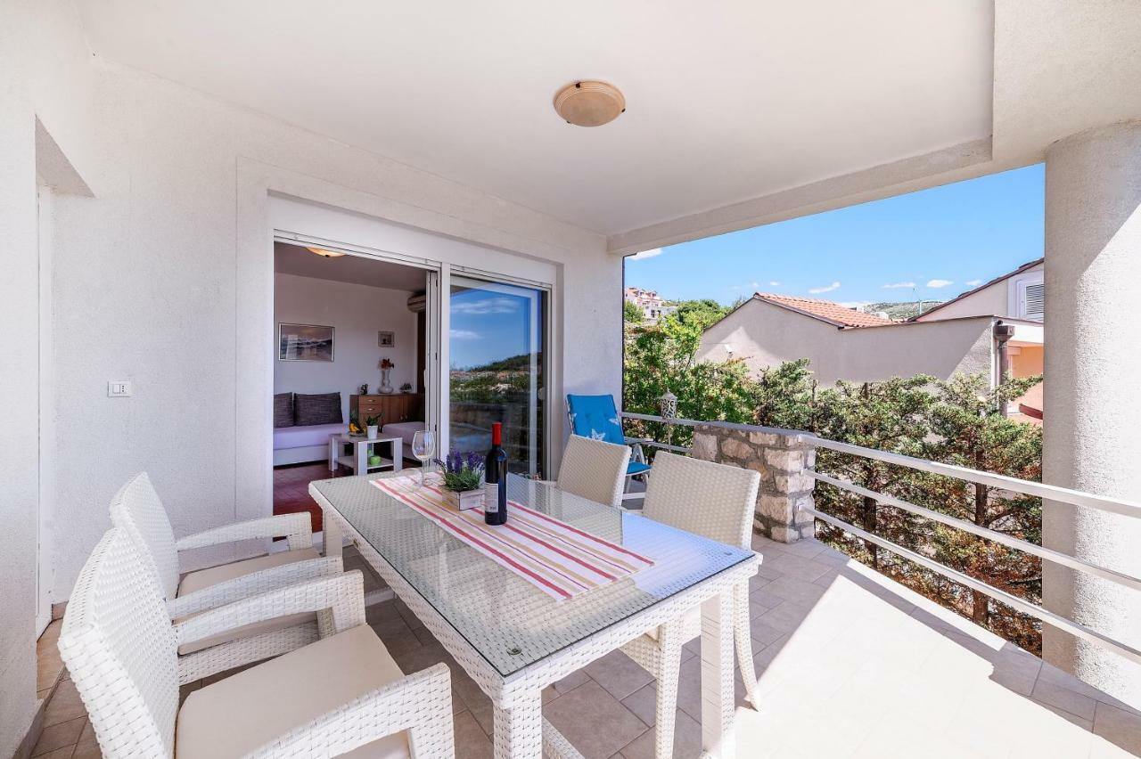 Holiday Home Andrea Primosten Ngoại thất bức ảnh